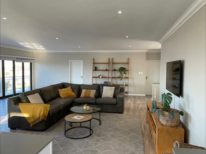 Peaceful Getaway With Beautiful Ocean View - Jeffreys Bay