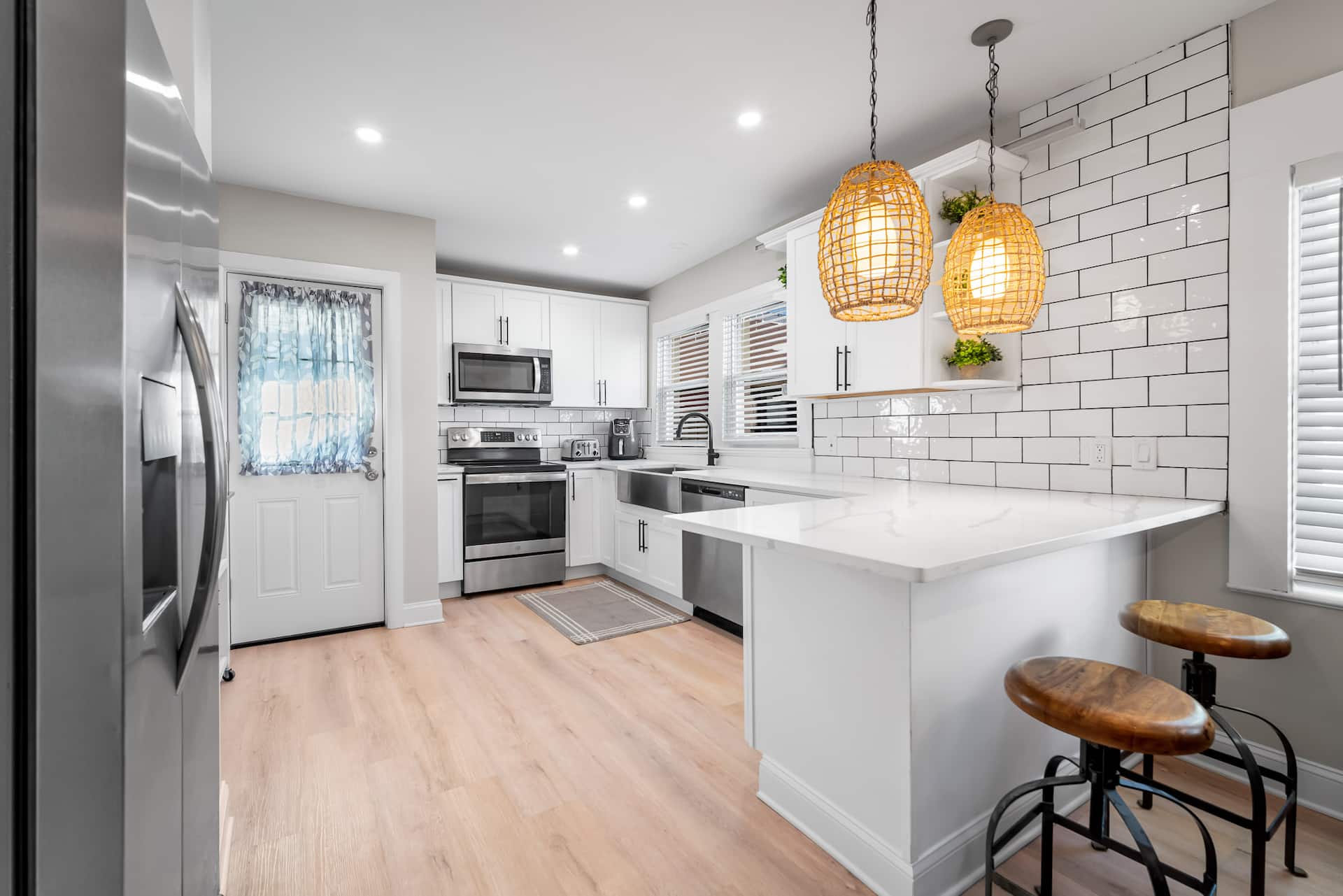 Just Renovated 3BR Steps to the Beach