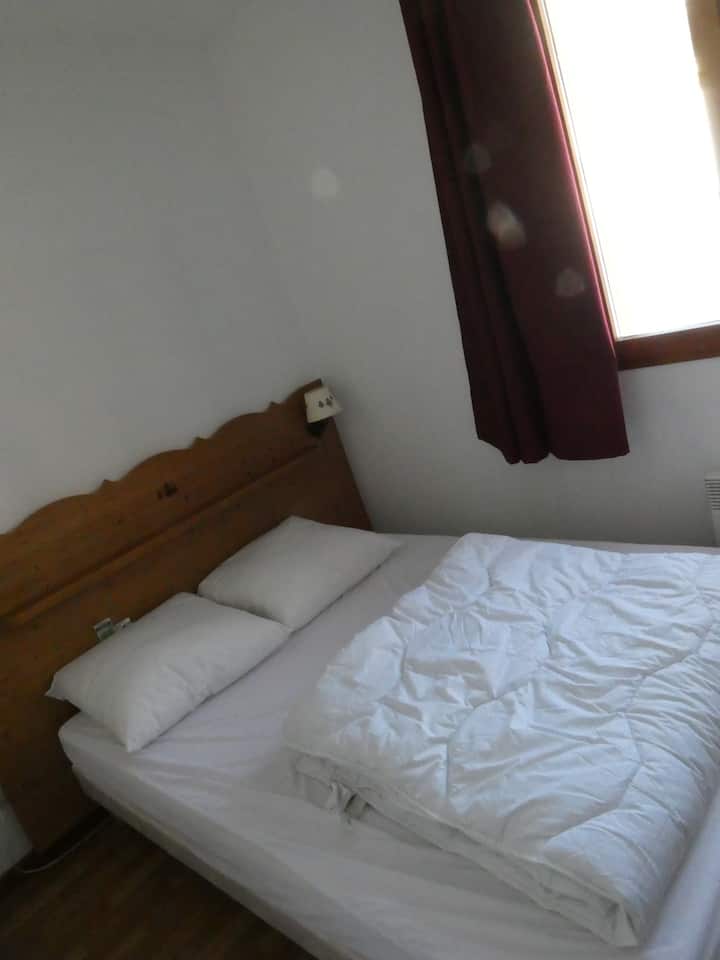 Spálňa so 140 lôžkami a toaletou 