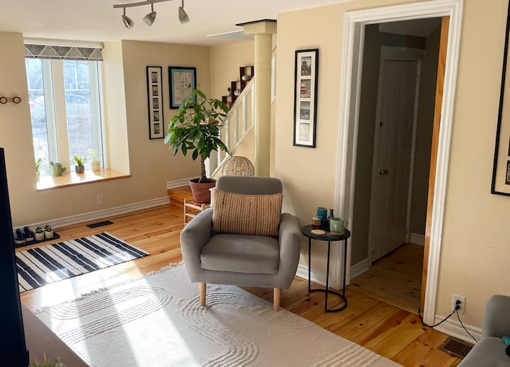 Sunshine Cottage - Kingston