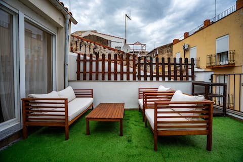 El Castúo historic center with parking