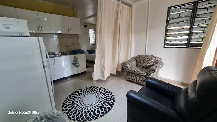 Cozy Studio Apt With Wi-fi Pool - Suva