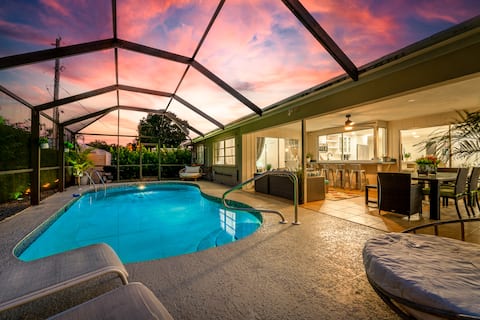Heated Pool Oasis | Near Naples Beach + 5th Ave