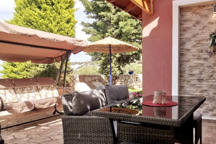 Beautiful Villa with a Private Swimming Pool !