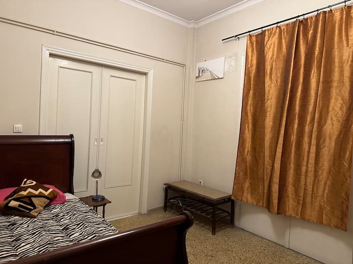 ห้องนอนมีระเบียง