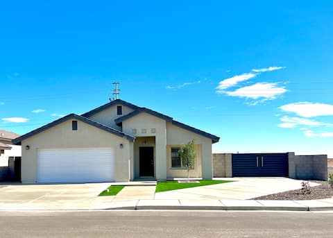 "La casita" Cozy home away from home