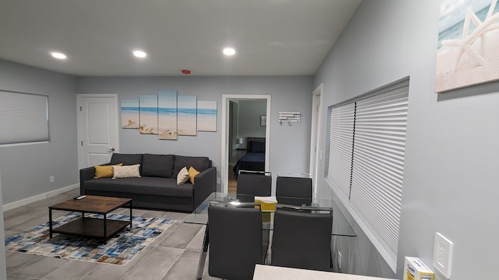 Condo A Minute From The Beach. - 威尼斯