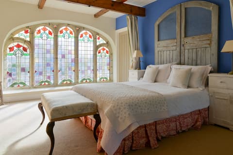 Converted chapel near the sea, dog friendly