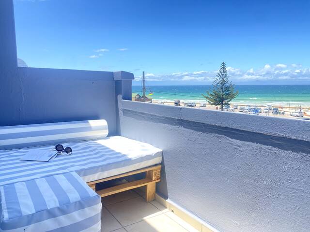 Beachside | Family | Parking | Central gallery image 3