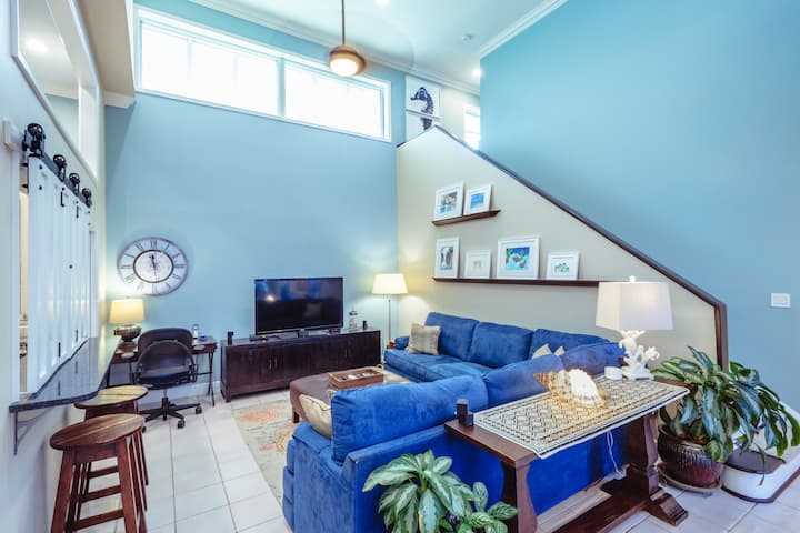 Comfy Bed & Breakfast Near Seven Mile Beach - #3 - Cayman Islands