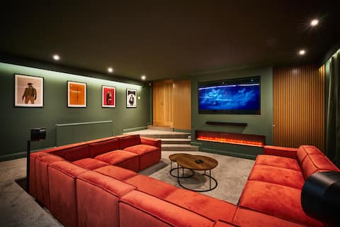 The Old Stables Alyth - Hot Tub, Sauna and Cinema