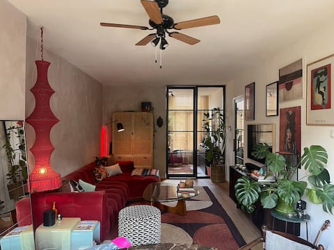 Top Airbnb: Art Apartment Amsterdam in Landlust