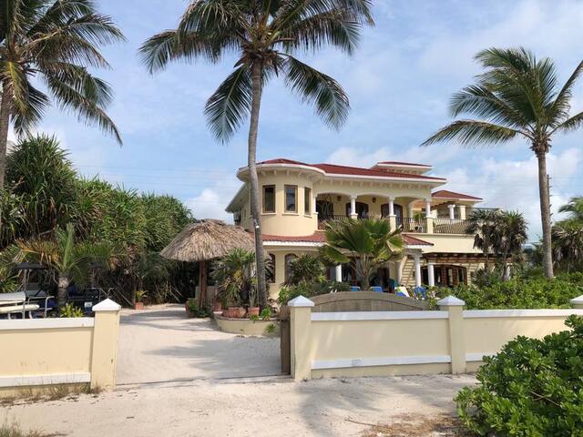 Adagio Villa Full Property gallery image 2