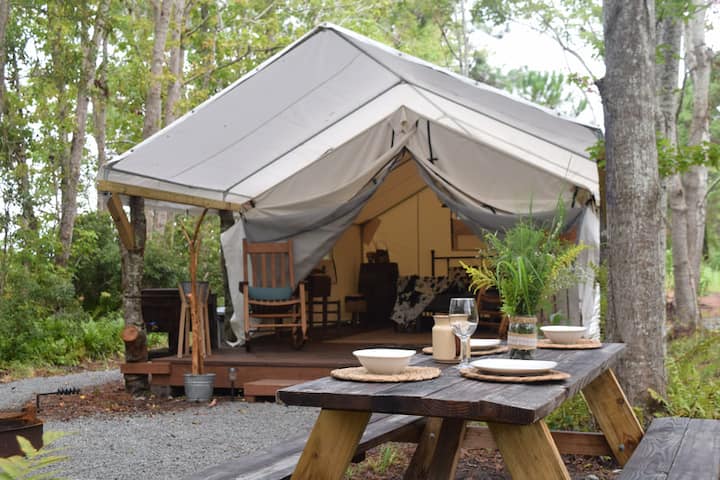 Rustic Lodge -