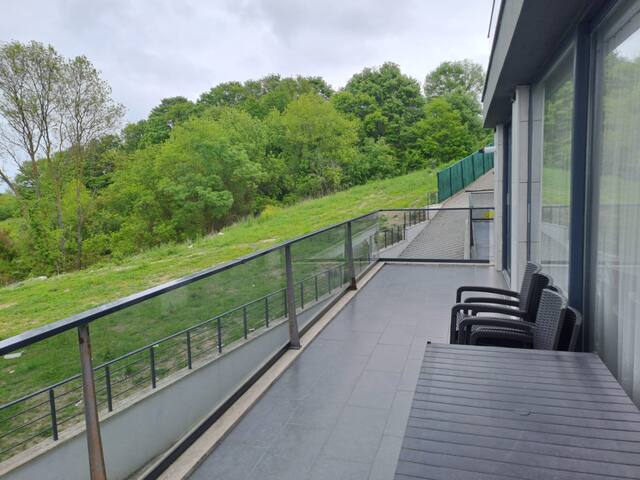 Luxurious Villa gallery image 4