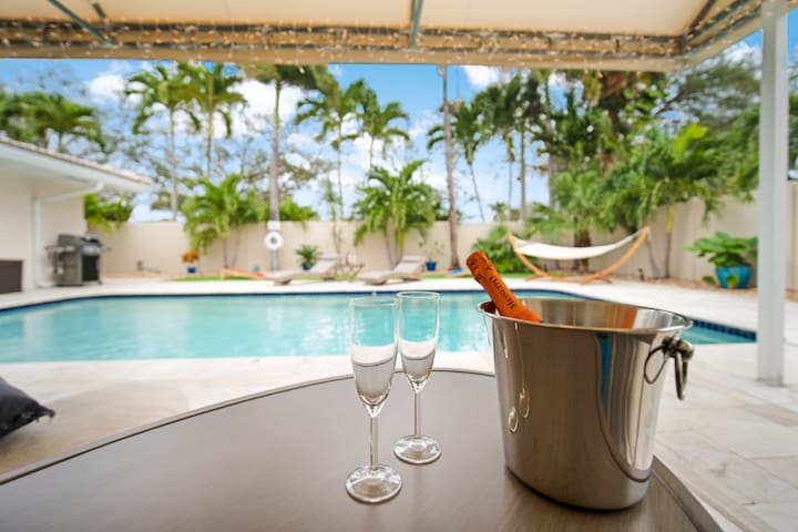 Elegant Modern Home: designer kitchen, heated pool