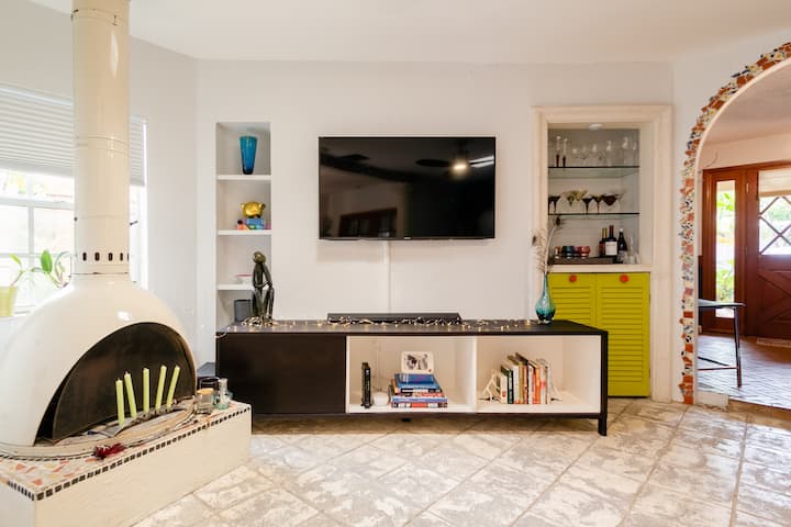 Miami Vibes - Private Room W/ Bath In The Grove - Coral Gables, FL