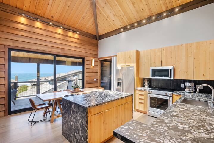 Oceanfront Retreat -Pajaro Dunes gallery image 3