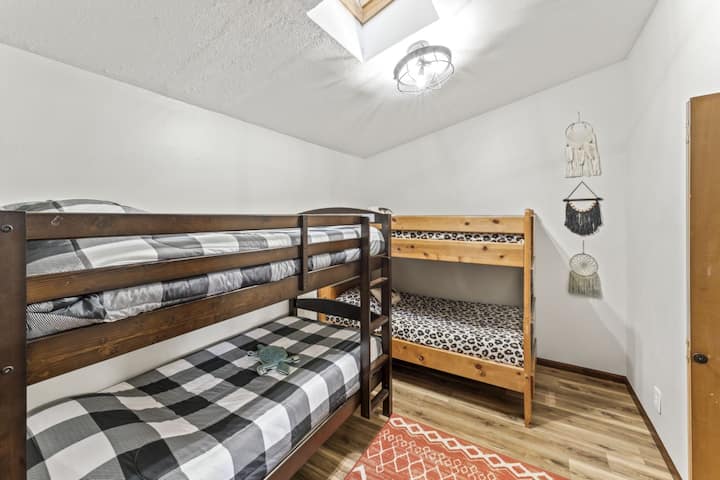 Chambre supplémentaire avec lits superposés simples