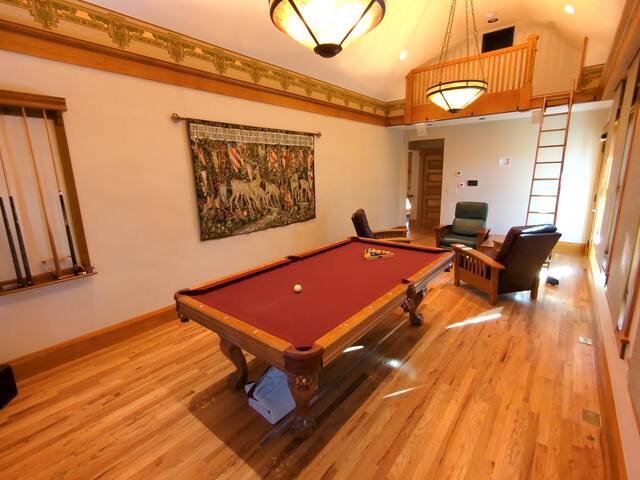 The Mayor’s Manor. Timeless Arts and Crafts beauty gallery image 2