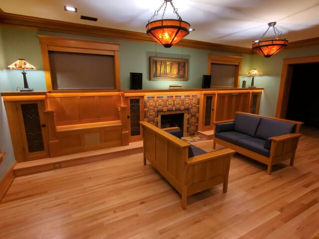 The Mayor’s Manor. Timeless Arts and Crafts beauty gallery image 4