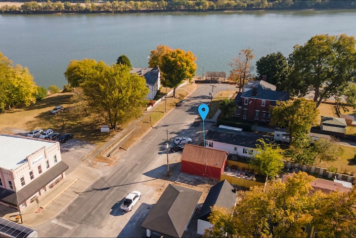 Shawnee Forest | Riverside Tiny Cabin| Boat Ramp - Illinois