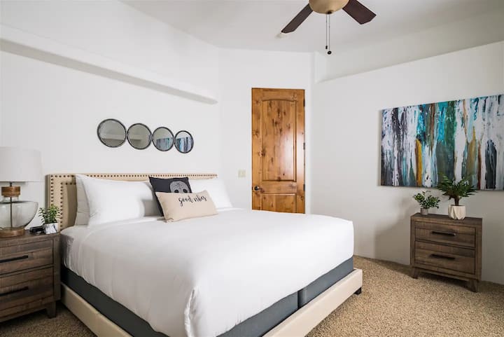 Chumba cha Mgeni wa 1 w/Kitanda cha Ukubwa wa Mfalme