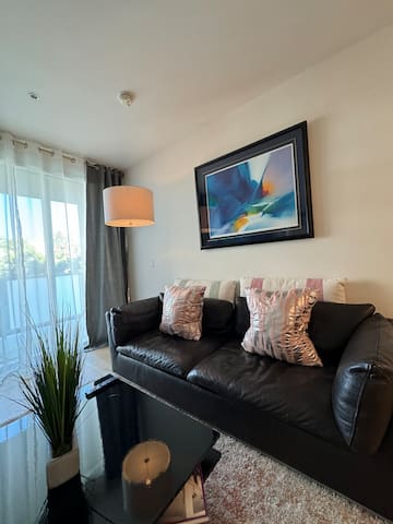 Central Stylish 2 Bed | 2 Bath Apartment