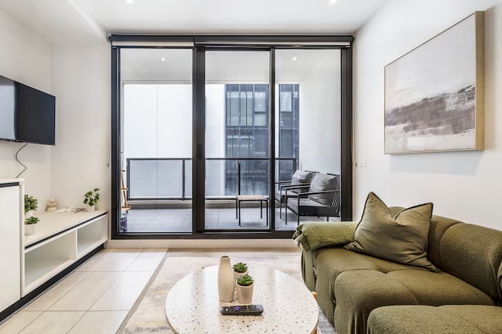 Stylish & Modern St Kilda Pad ~ Comfy & Convenient - 聖基爾達