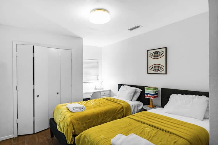 Dhomë me 2 krevate dopio