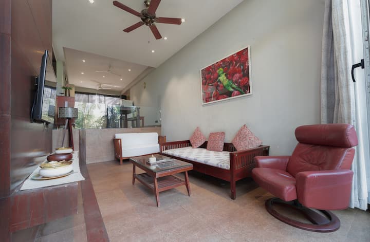Living room image 1