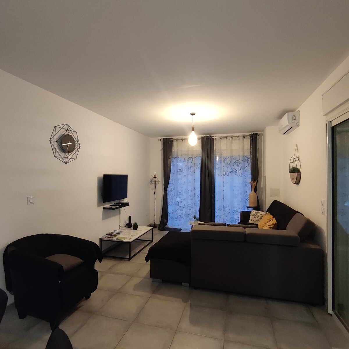 Top Airbnb: The Villa of the River of the mast en Saint André