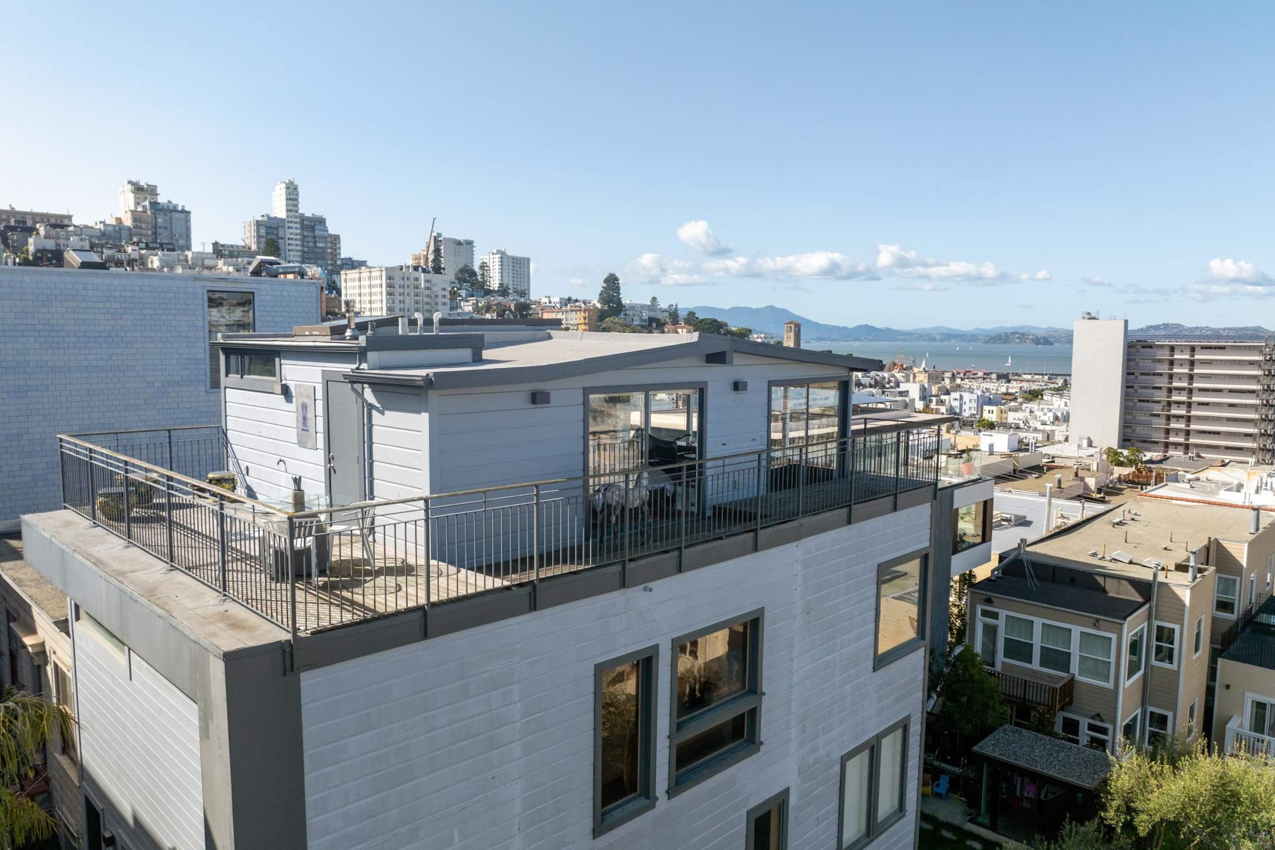 Condo in San Francisco · ★5.0 · 1 bedroom · 1 bed · 2 baths - Image 34