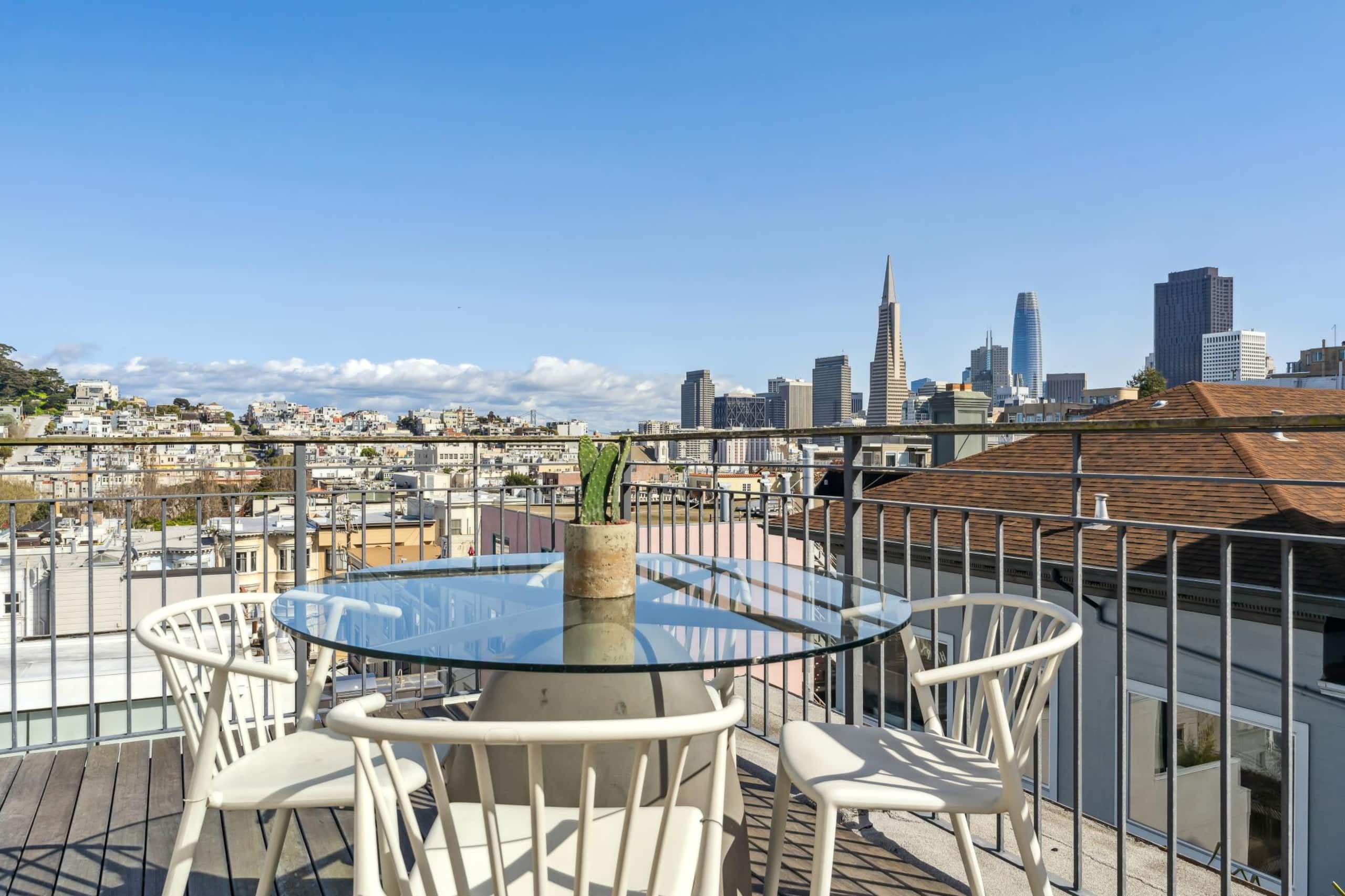 Condo in San Francisco · ★5.0 · 1 bedroom · 1 bed · 2 baths - Image 29