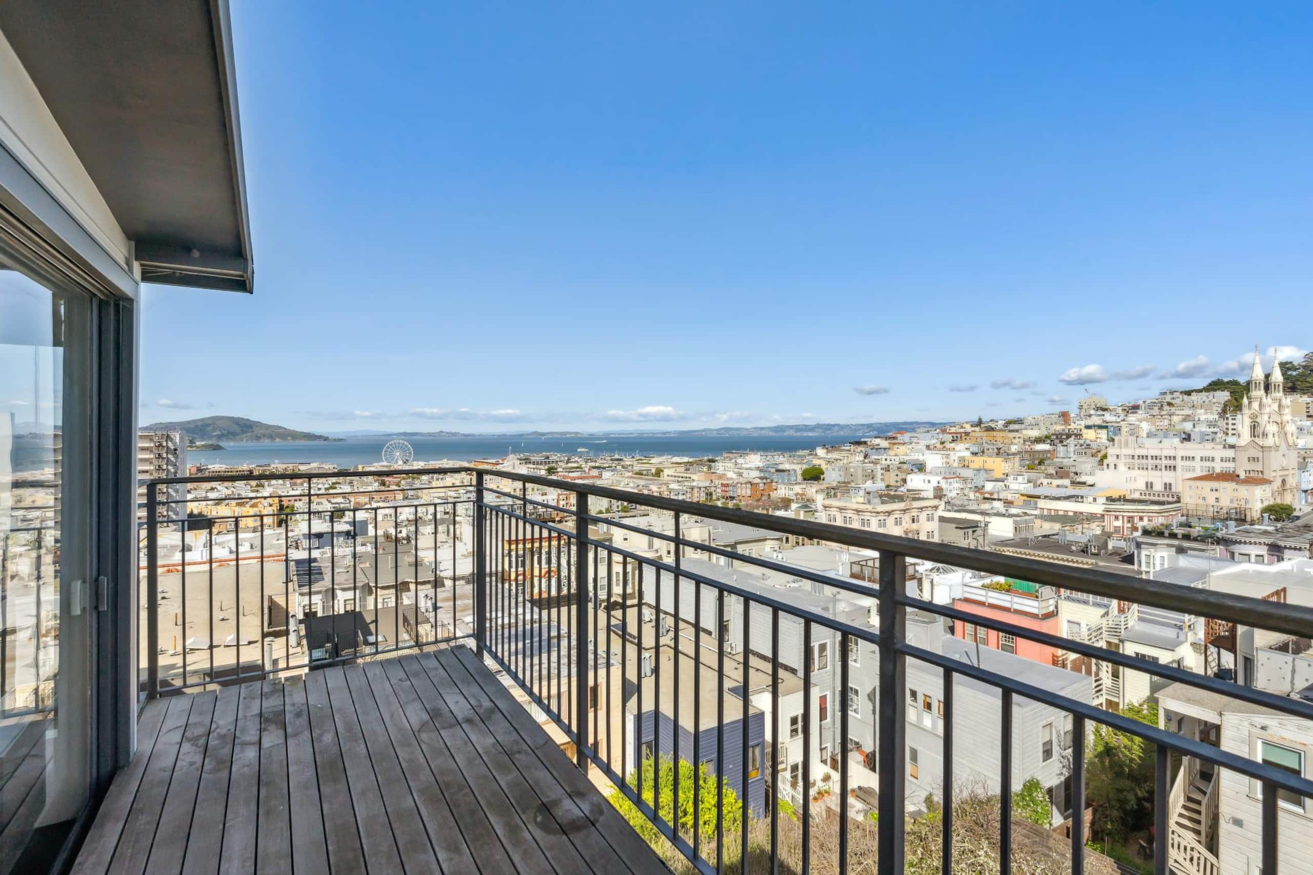 Condo in San Francisco · ★5.0 · 1 bedroom · 1 bed · 2 baths - Image 32