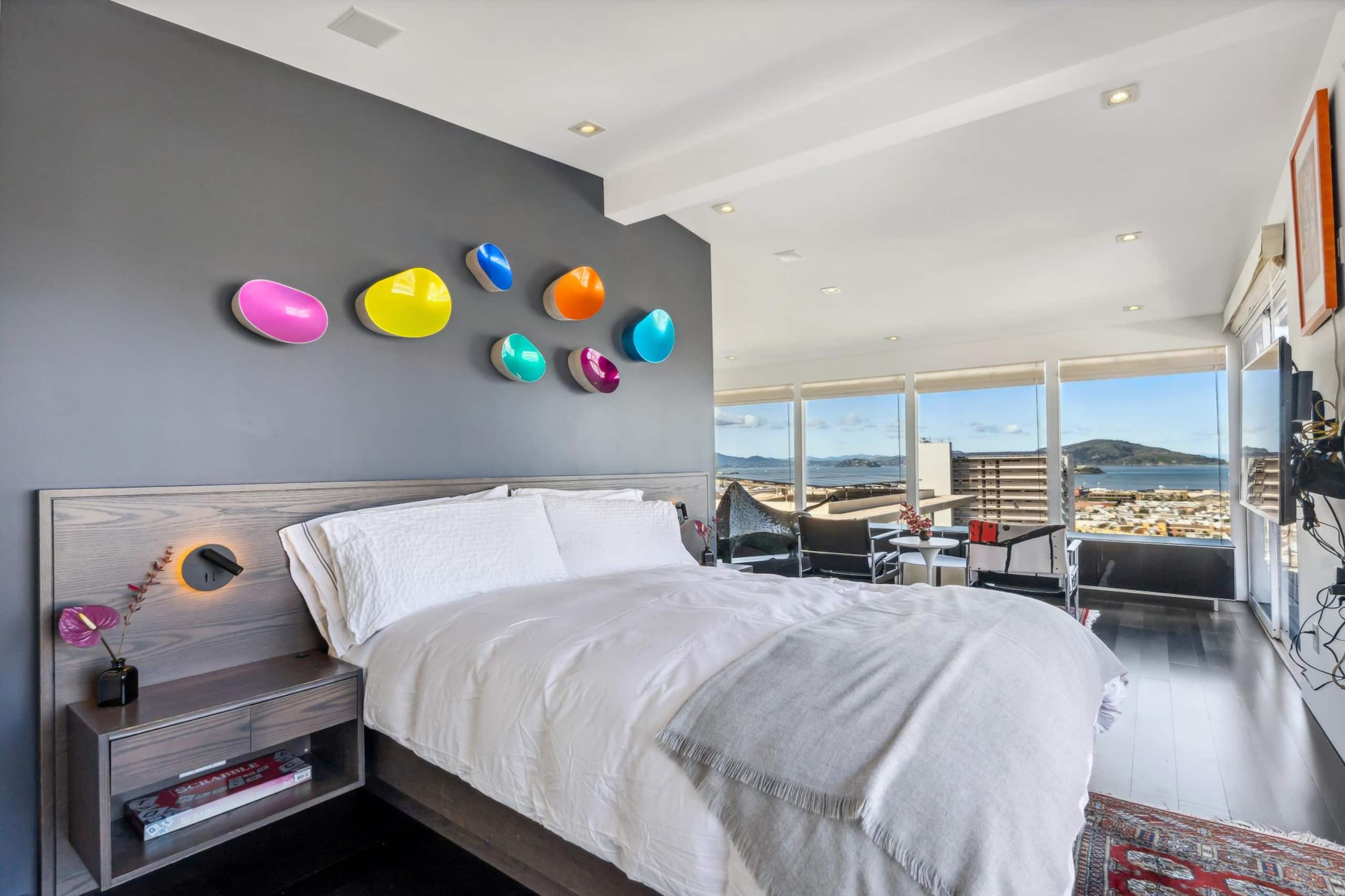 Condo in San Francisco · ★5.0 · 1 bedroom · 1 bed · 2 baths - Image 19