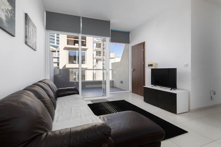 Stylish Penthouse With Terrace - Close To Spinola - Malta