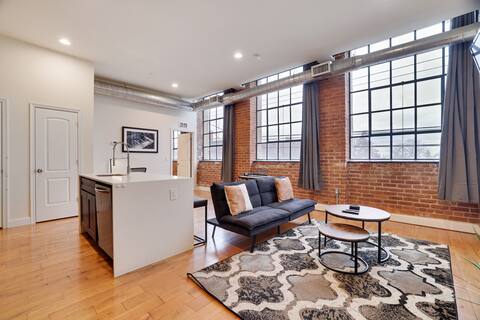 Modern Living - King Suite