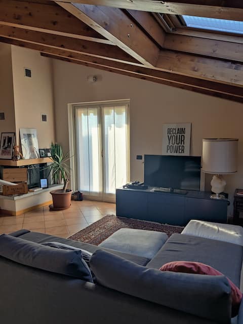 Airbnb con migliori performance: Casa Primavera - Apartment with a view of Monte Rosa a Varese