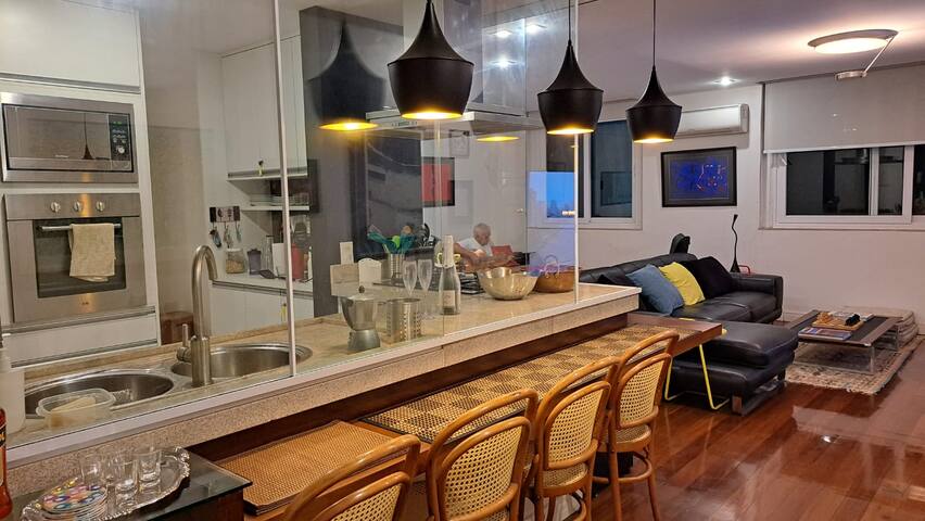 Copacabana: Apart luxo, moderno, vista do mar gallery image 5