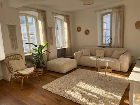 Beautiful quiet 2 bedroom in the center