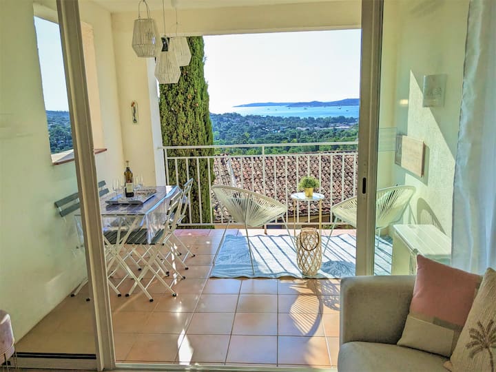 Vue Mer Et Saint-tropez Piscine Vagues - 聖特羅佩