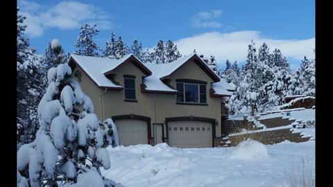 Mountain Retreat close to town