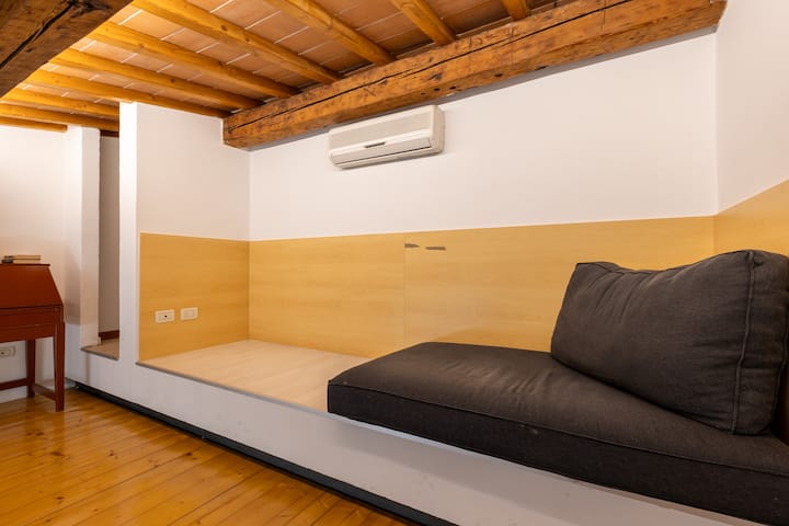 Appartement Exclusif Sur La Place Du Duomo - Florence