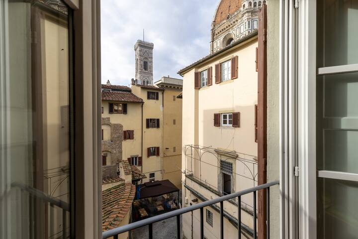 In Piazza Duomo Exclusive Apartment gallery image 5