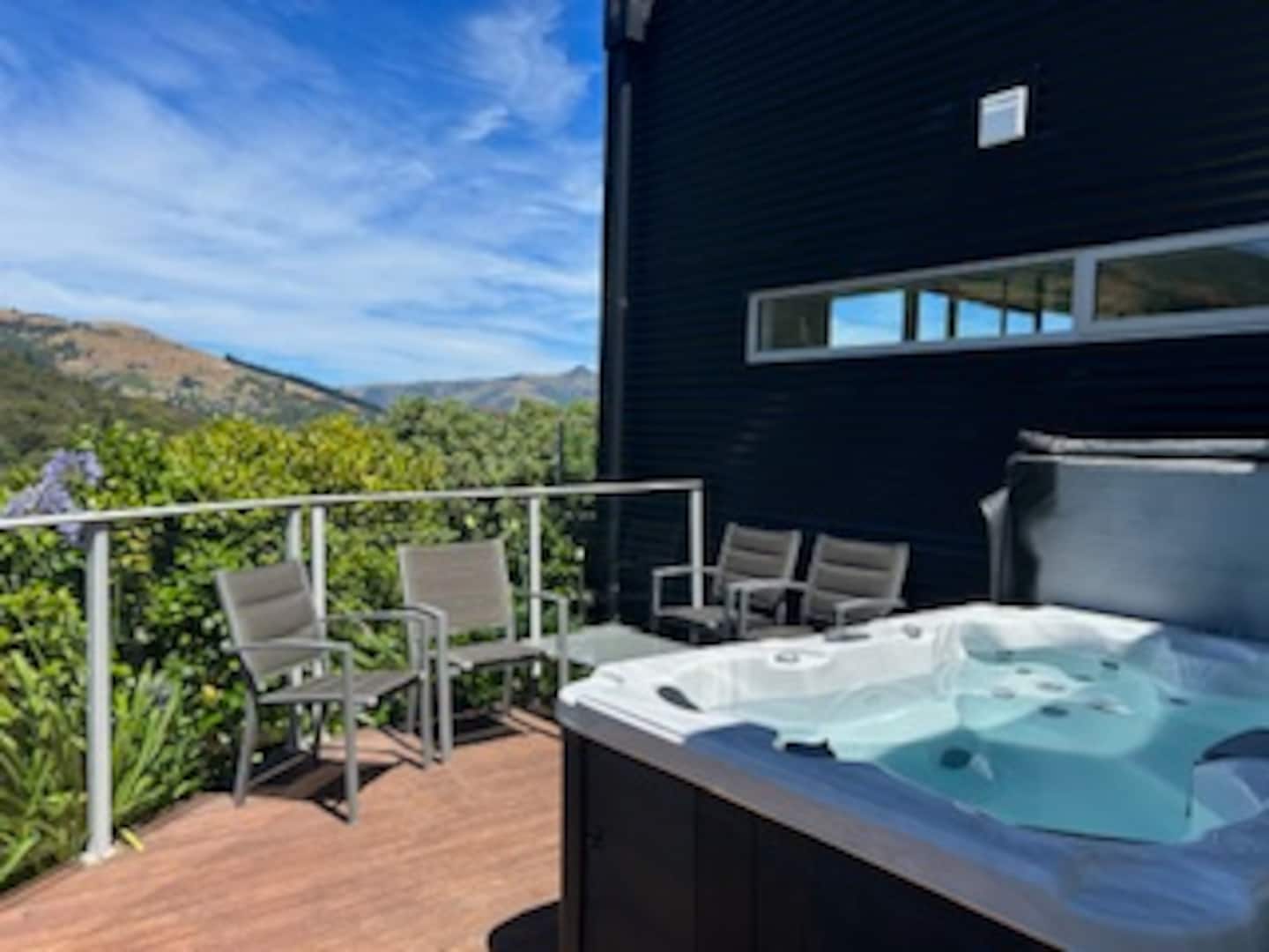 Sea View Retreat 4