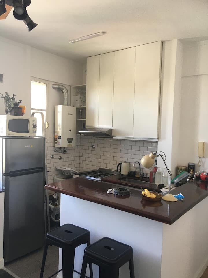 Habitación doble en departamento con vista abierta en Villa Ortúzar