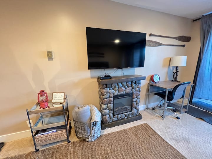 Ski-in, Chill-out Tahoe Donner Condo - Truckee, CA