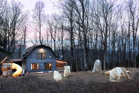 Stonehenge Mtn Peaceful Spacious Family Getaway