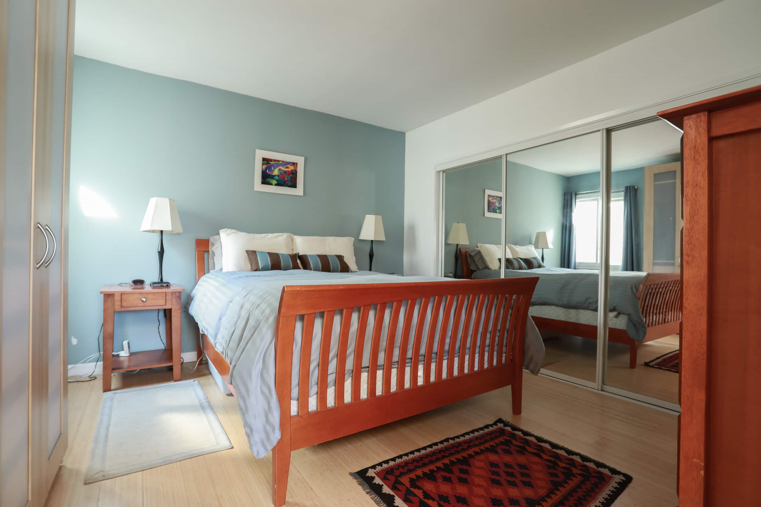 Home in San Francisco · ★4.96 · 3 bedrooms · 3 beds · 2 baths - Image 15